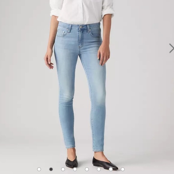 Levi's Denim - Levi's 721 high rise skinny in light blue